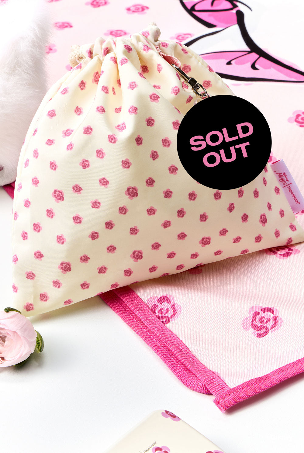 GIFT] Disney Marie Flower Bud Pouch | Hapa Kristin Global store